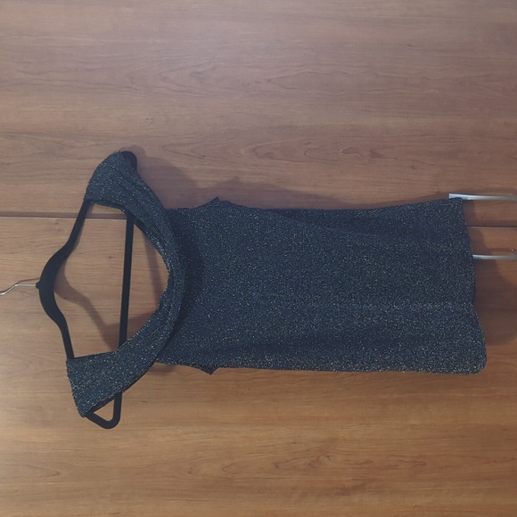 Top - Picture 2 of 6